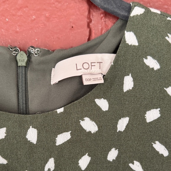 LOFT Green and White Patterned Midi Dress - Picture 2 of 4